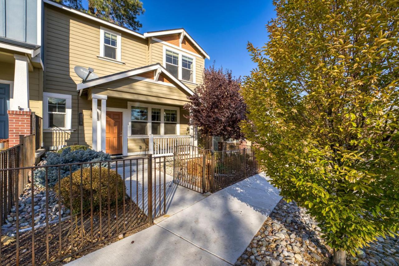 High End Midtown With Fireplace And Ensuite Baths Reno