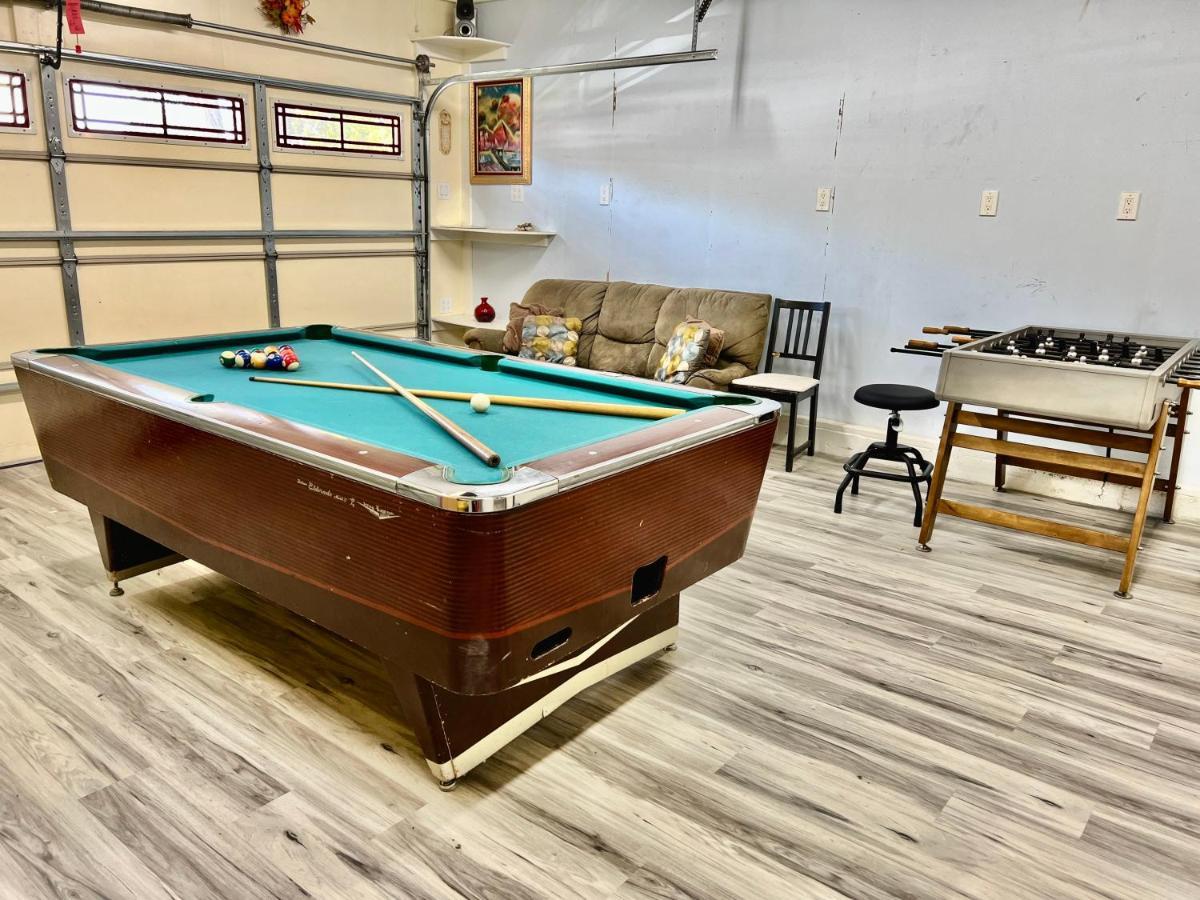 Dt - 4br With Patio, Bbq Grill, Games Holiday home Reno