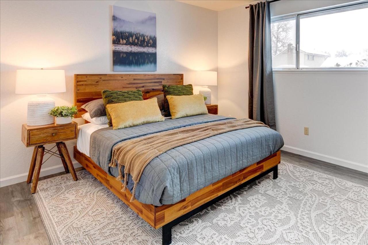 Holiday home Modern - Quiet Neighborhood, Close To Downtown, Unr, Highway 80