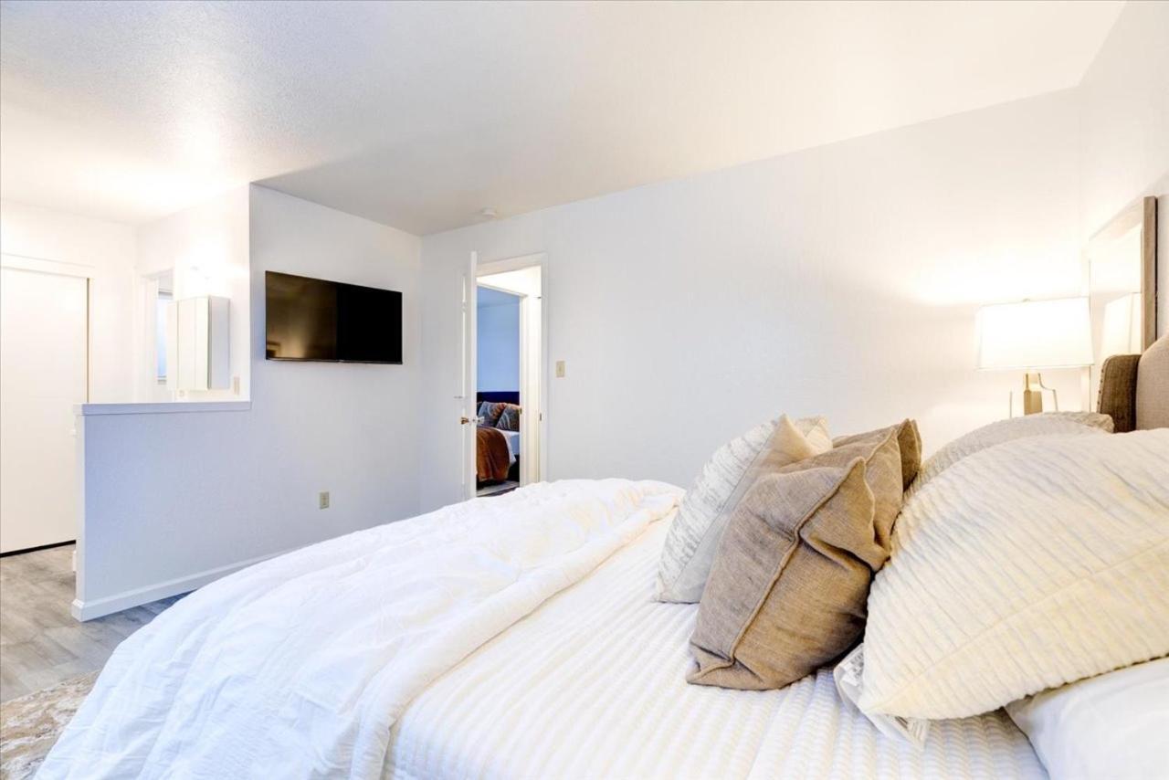 Modern - Quiet Neighborhood, Close To Downtown, Unr, Highway 80 *