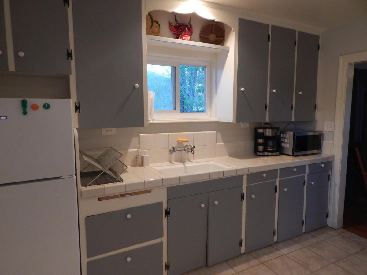Apartment Midcentury Gem In Midtown