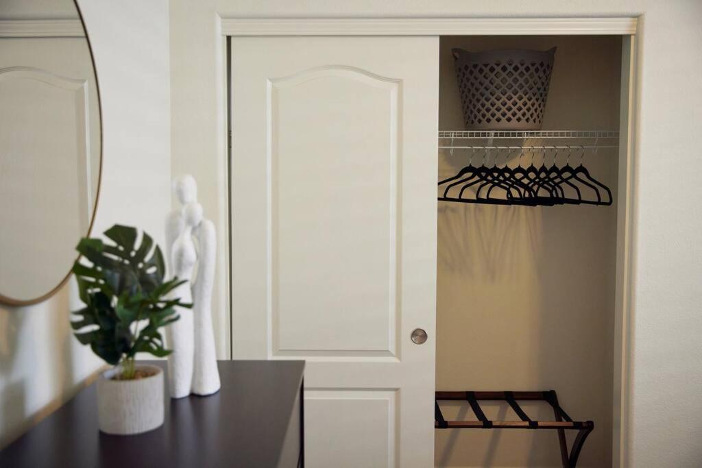 New Upscale House, Tahoe 30-min W/ Cal King Reno