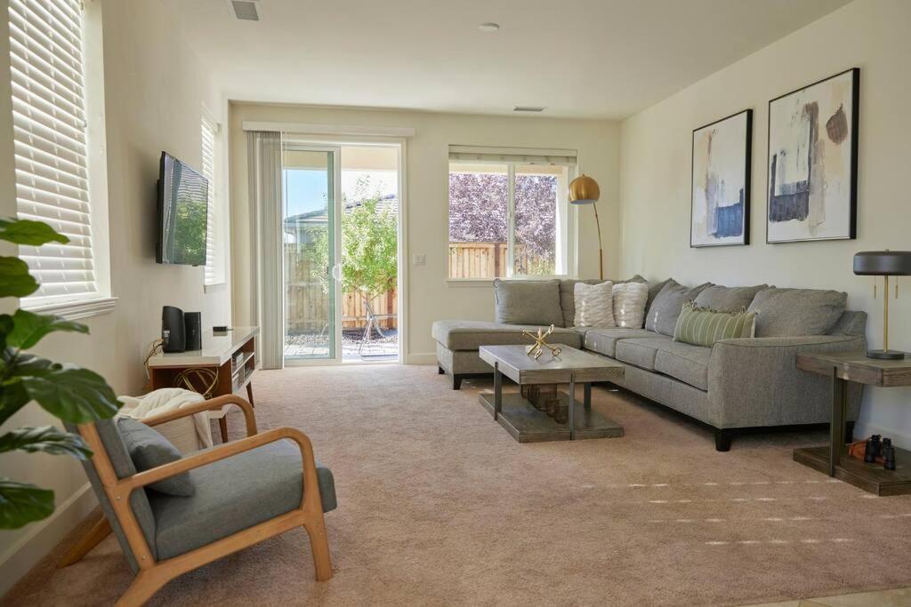 Holiday home New Upscale House, Tahoe 30-min W/ Cal King