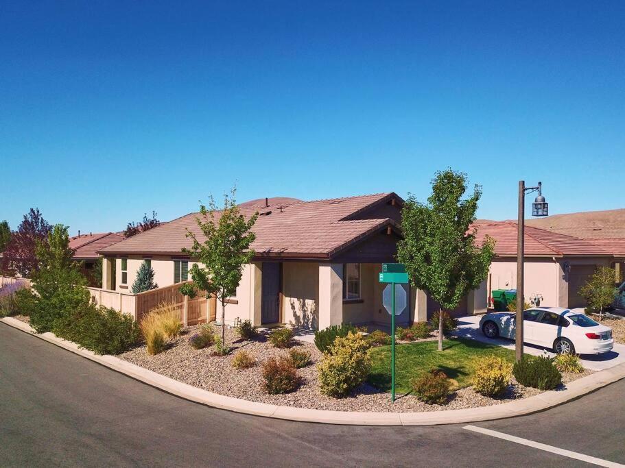 New Upscale House, Tahoe 30-min W/ Cal King Reno