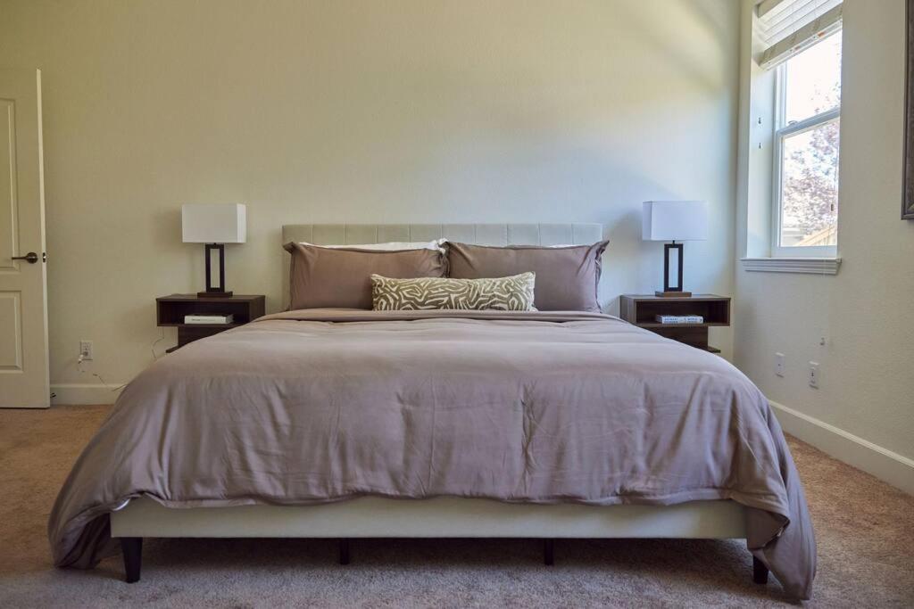 Holiday home New Upscale House, Tahoe 30-min W/ Cal King