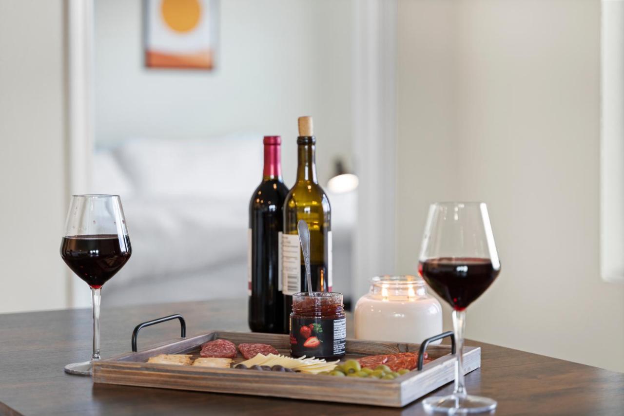 Luxury Retreat - King Beds, Hot Tub, & Pool - Family & Remote Work Friendly *