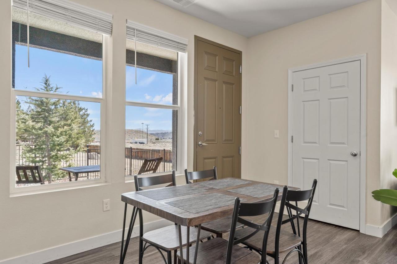 Luxury Retreat - King Beds, Hot Tub, & Pool - Family & Remote Work Friendly