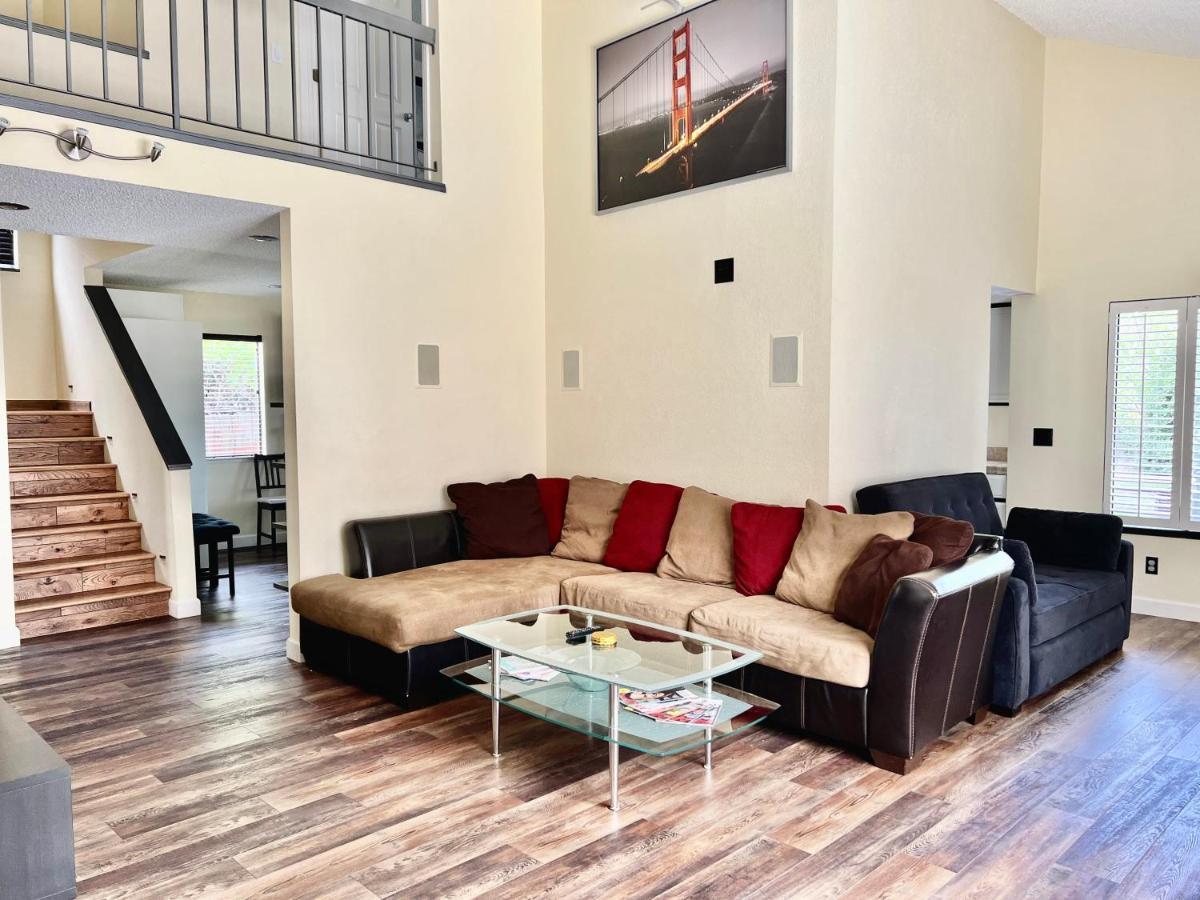 Dt - 4br With Patio, Bbq Grill, Games Holiday home