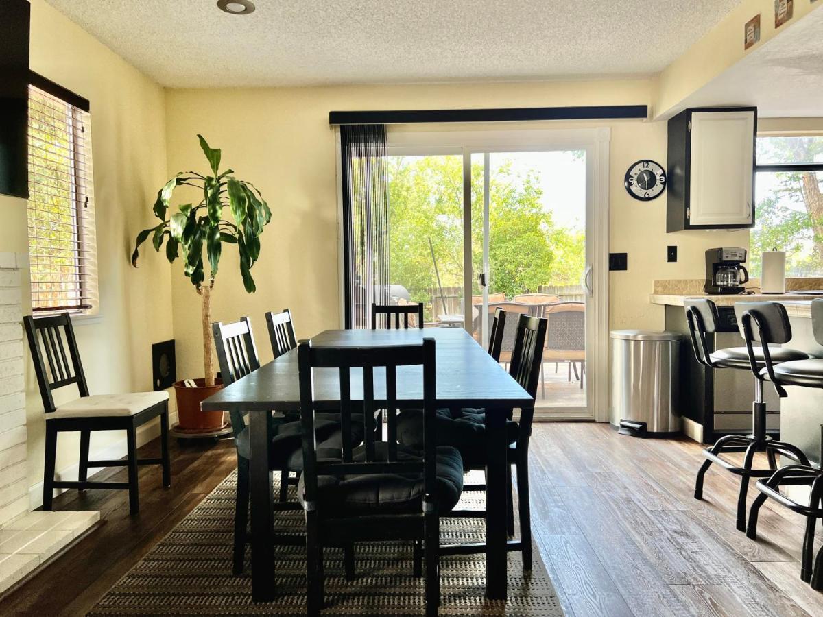Dt - 4br With Patio, Bbq Grill, Games Holiday home Reno