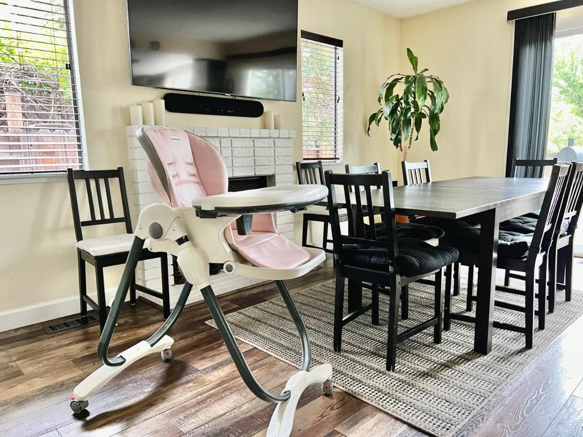 Dt - 4br With Patio, Bbq Grill, Games Holiday home