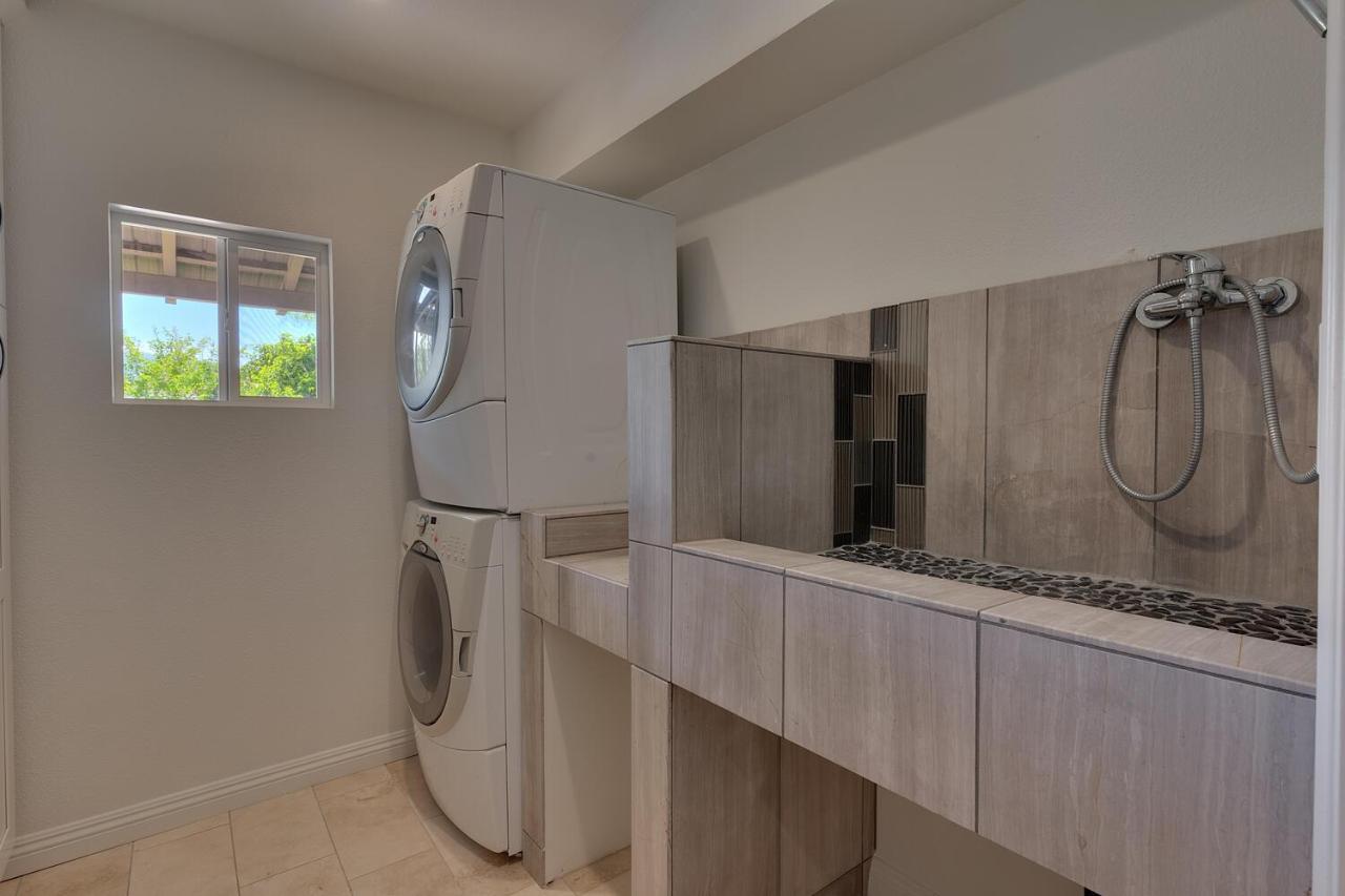 @ Marbella Lane - Eccentric 4br Modern Ranch Holiday home *