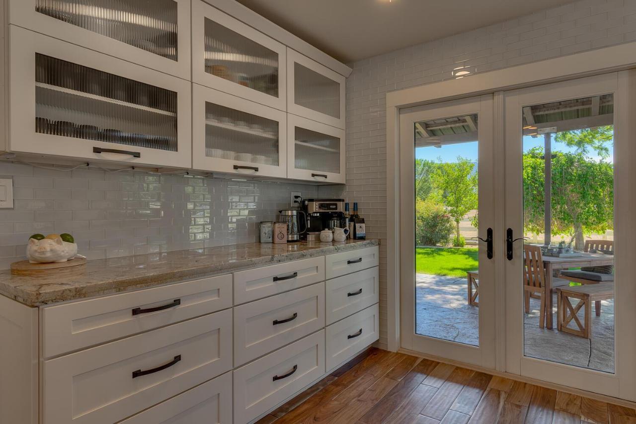 @ Marbella Lane - Eccentric 4br Modern Ranch Reno