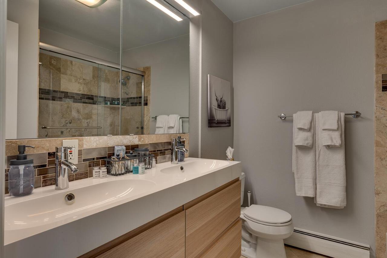 @ Marbella Lane - Eccentric 4br Modern Ranch Holiday home *
