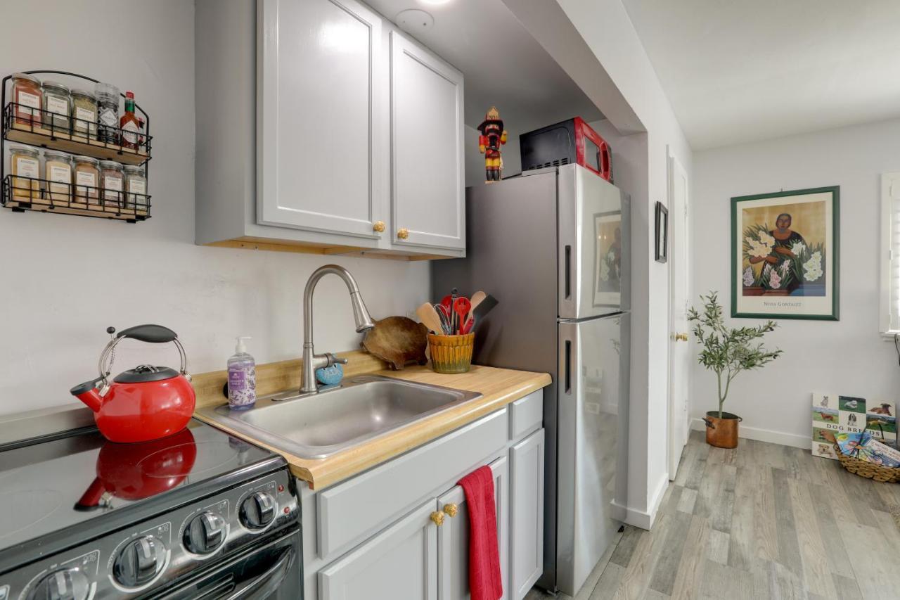 Cozy Vacation Less Than 1 Mi To Midtown! Apartment