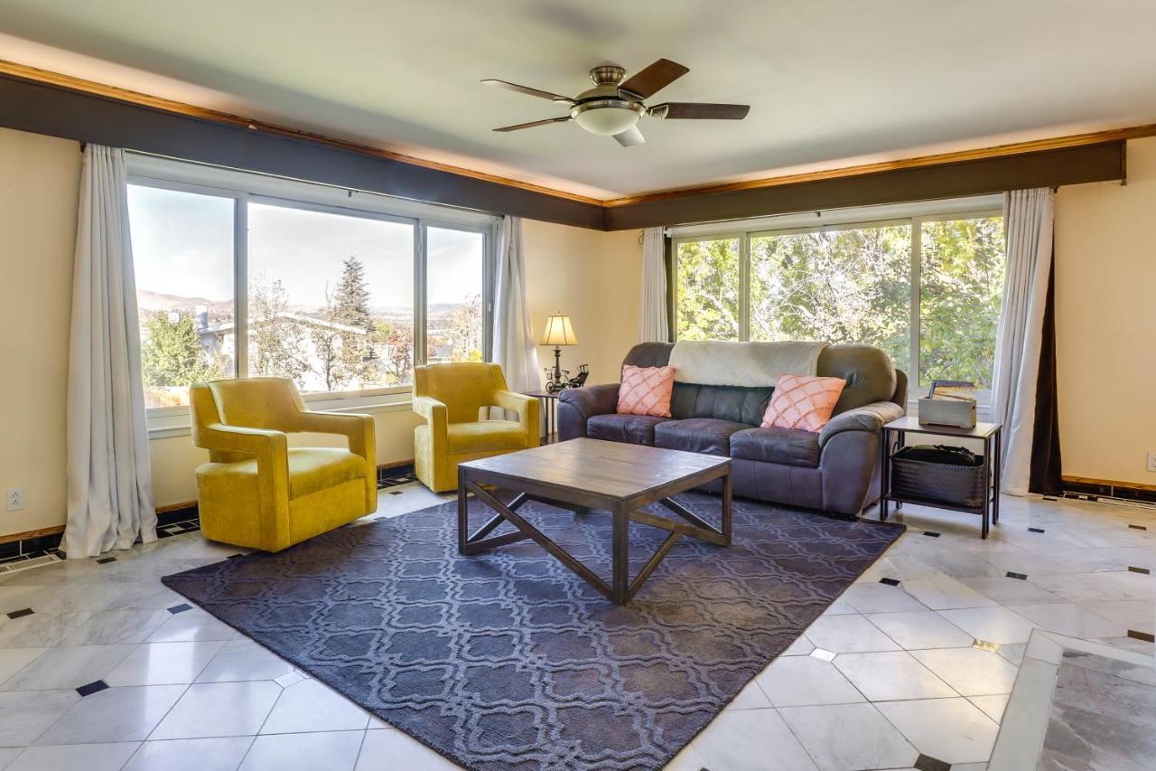 Spacious Vacation About 3 Mi To Midtown!