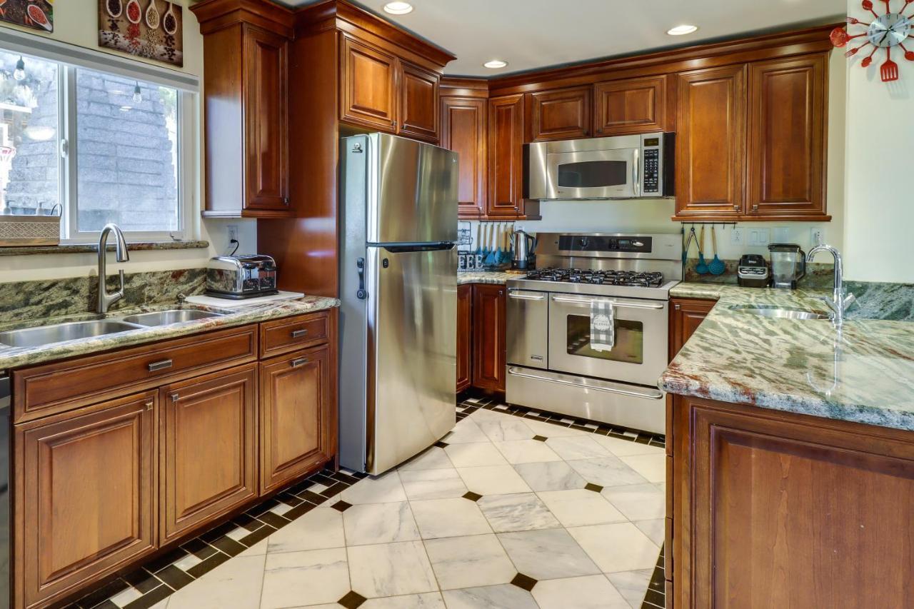 Spacious Vacation About 3 Mi To Midtown! Holiday home *