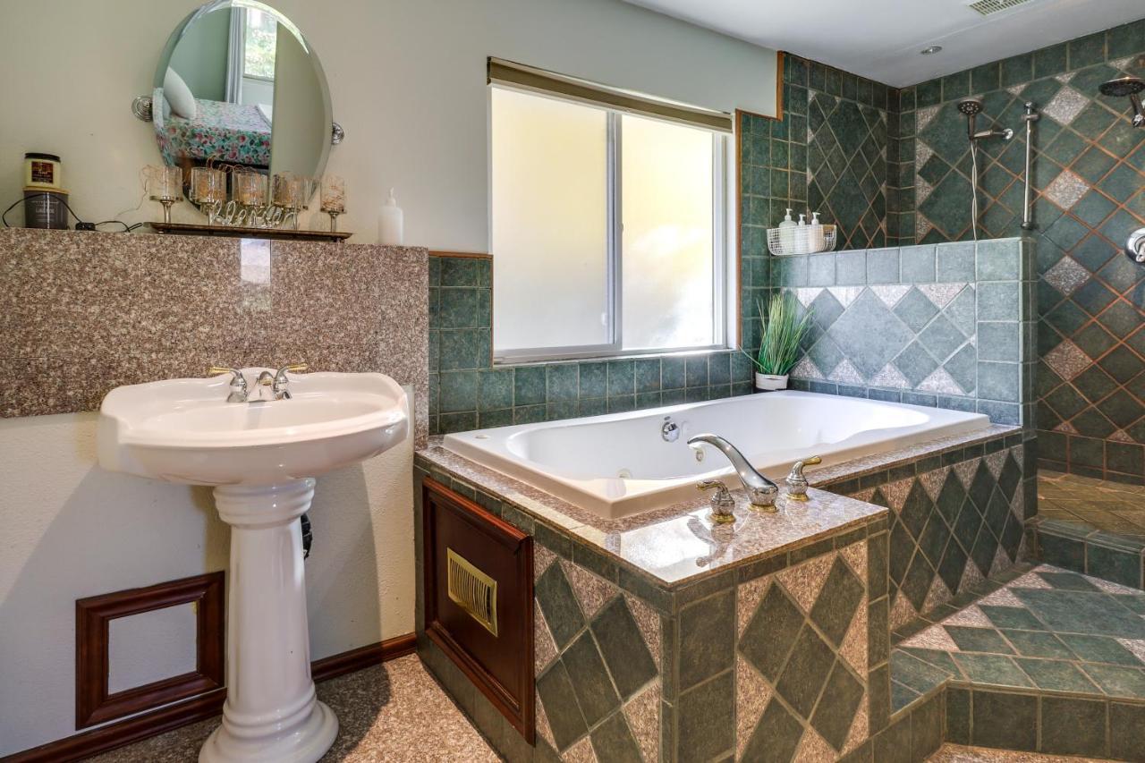 Spacious Vacation About 3 Mi To Midtown! Holiday home