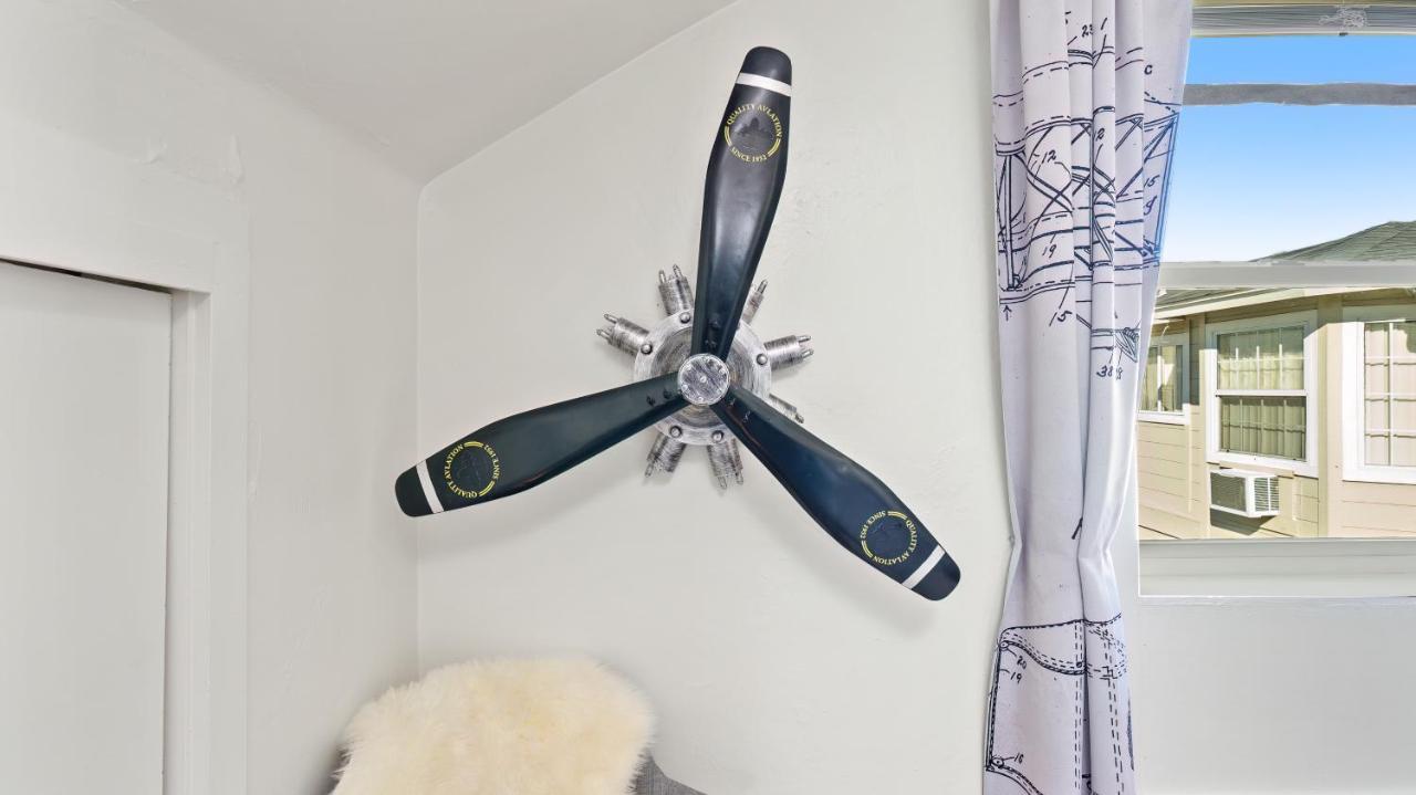 Midtown Flight Deck: 2br Gem Holiday home Reno
