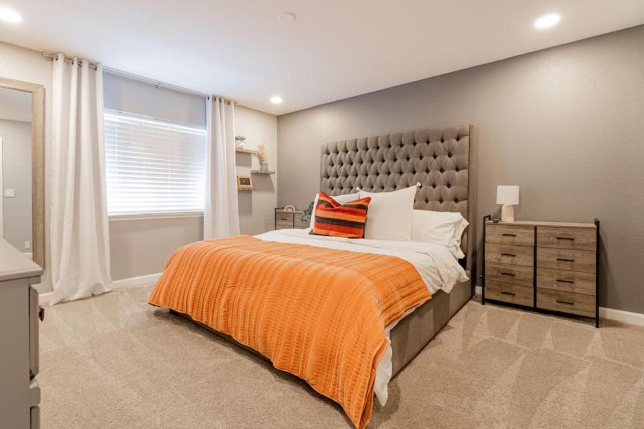Vibrant Boho 3 Bed Pet Friendly