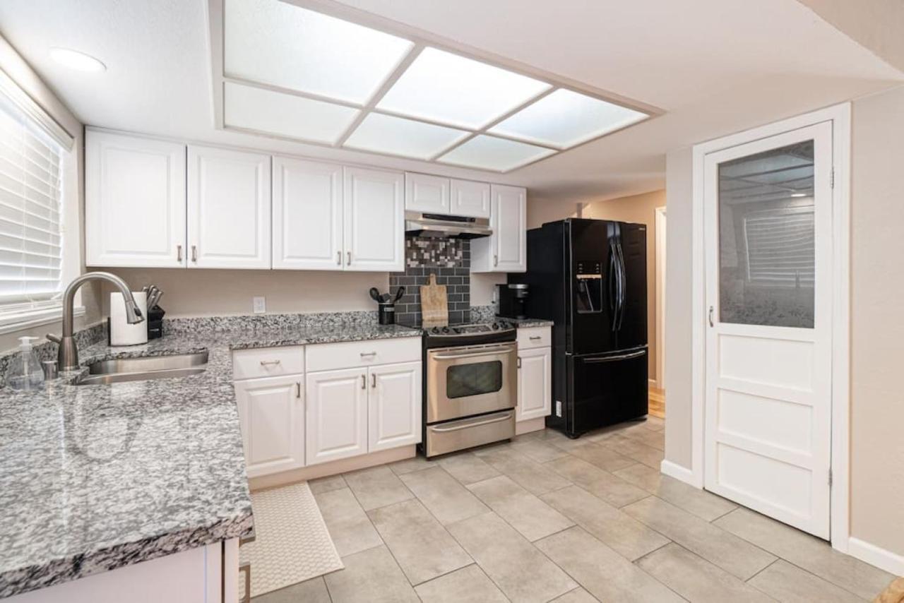 Vibrant Boho 3 Bed Pet Friendly