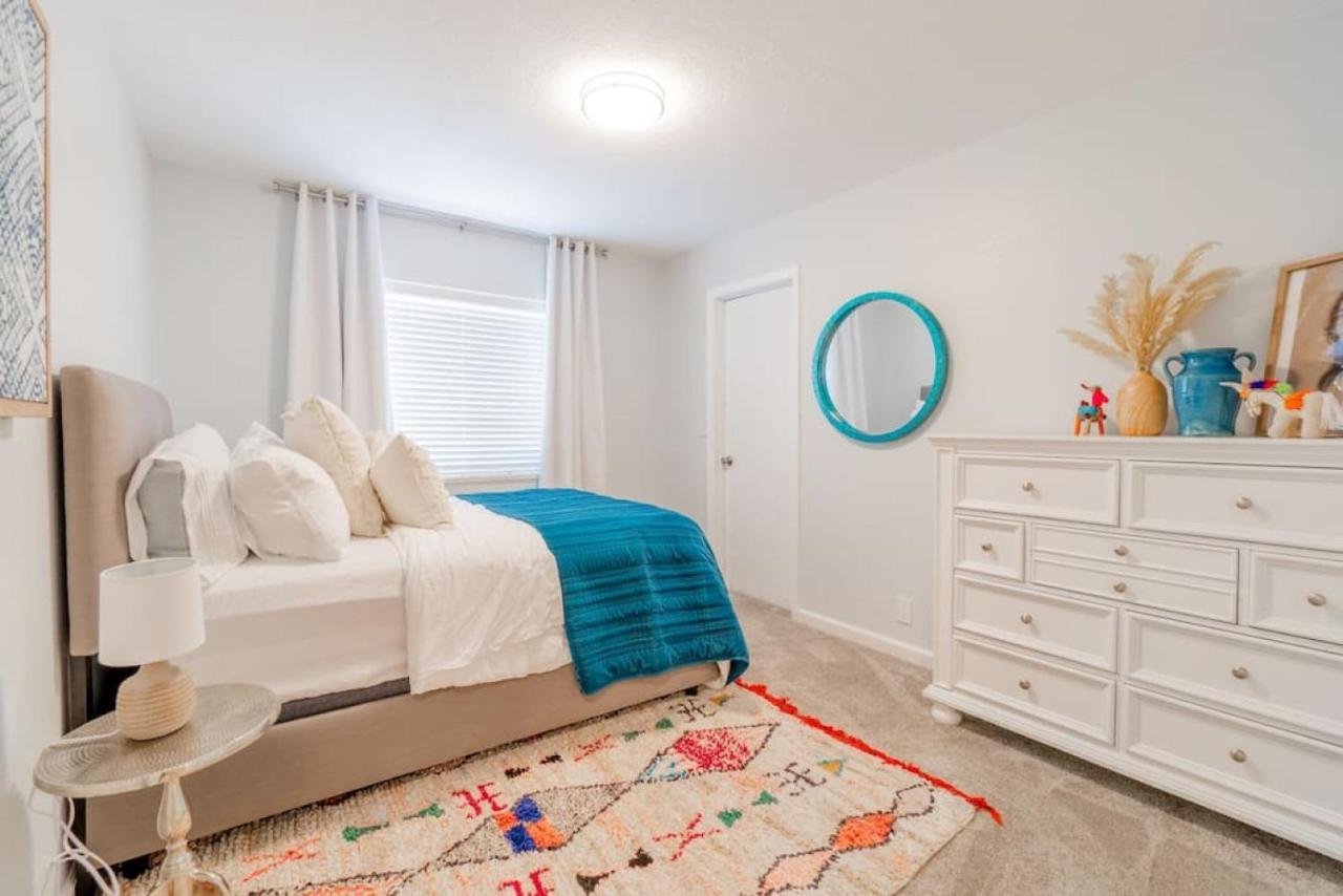 Vibrant Boho 3 Bed Pet Friendly *