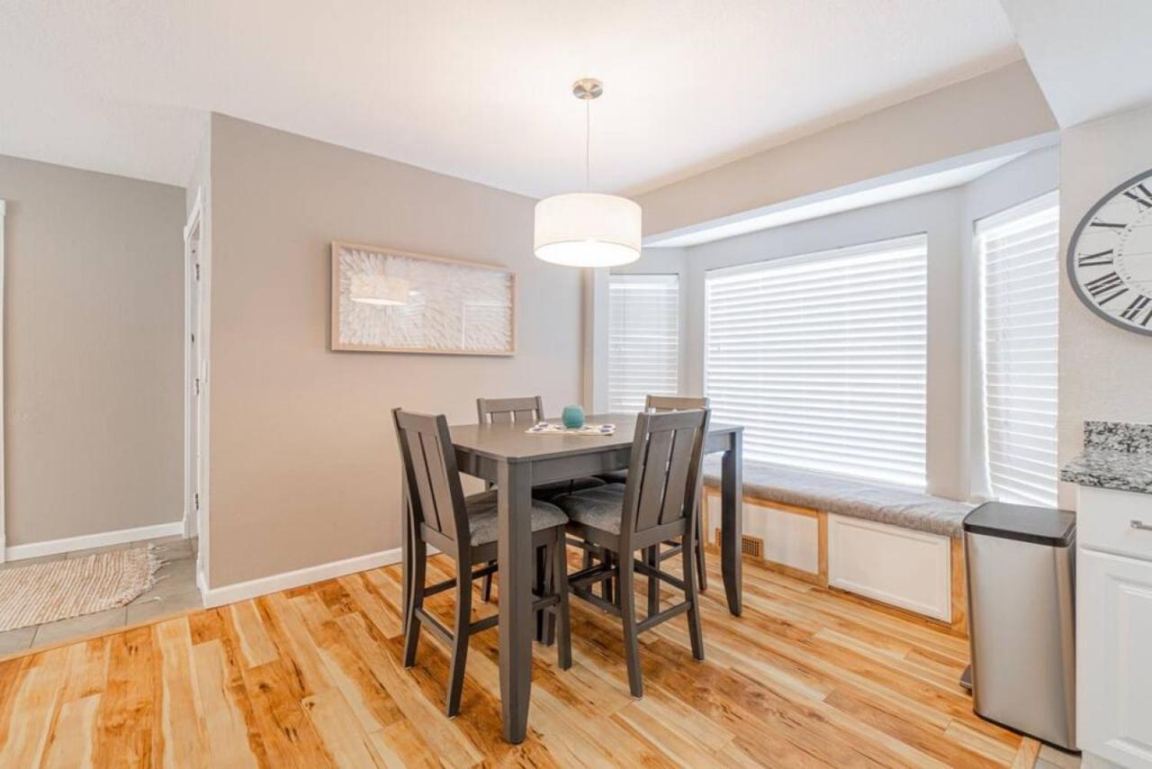 Vibrant Boho 3 Bed Pet Friendly