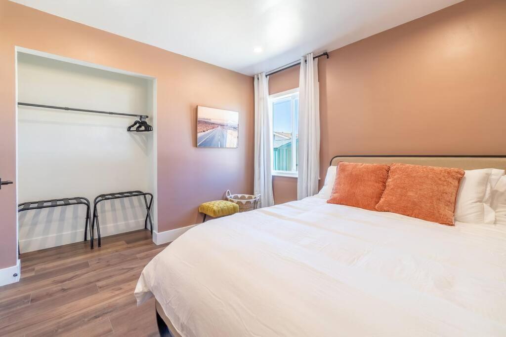 Serenade: 3-bed Urban Sanctuary Holiday home Reno