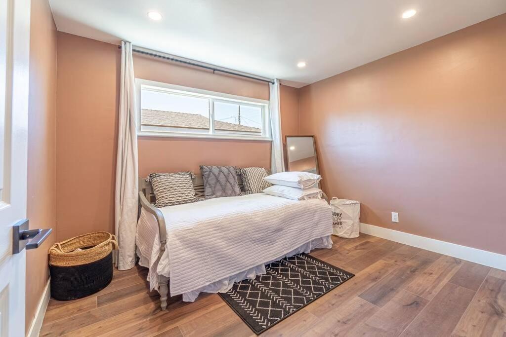 Serenade: 3-bed Urban Sanctuary Reno