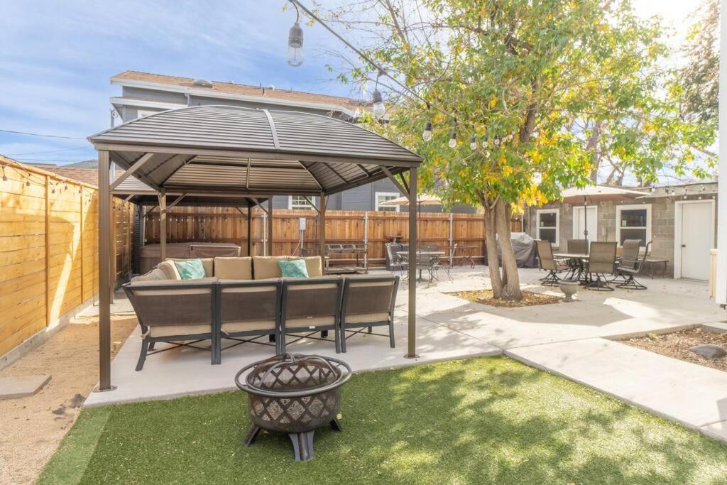 Rustic 3-bedroom, 1.5-bath Oasis By Downtown Apartment