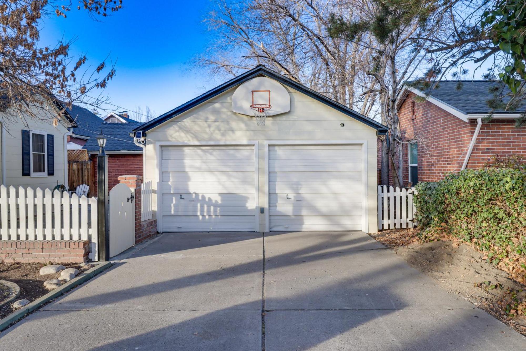 Holiday home Centrally Located House Less Than 1 Mi To Midtown *