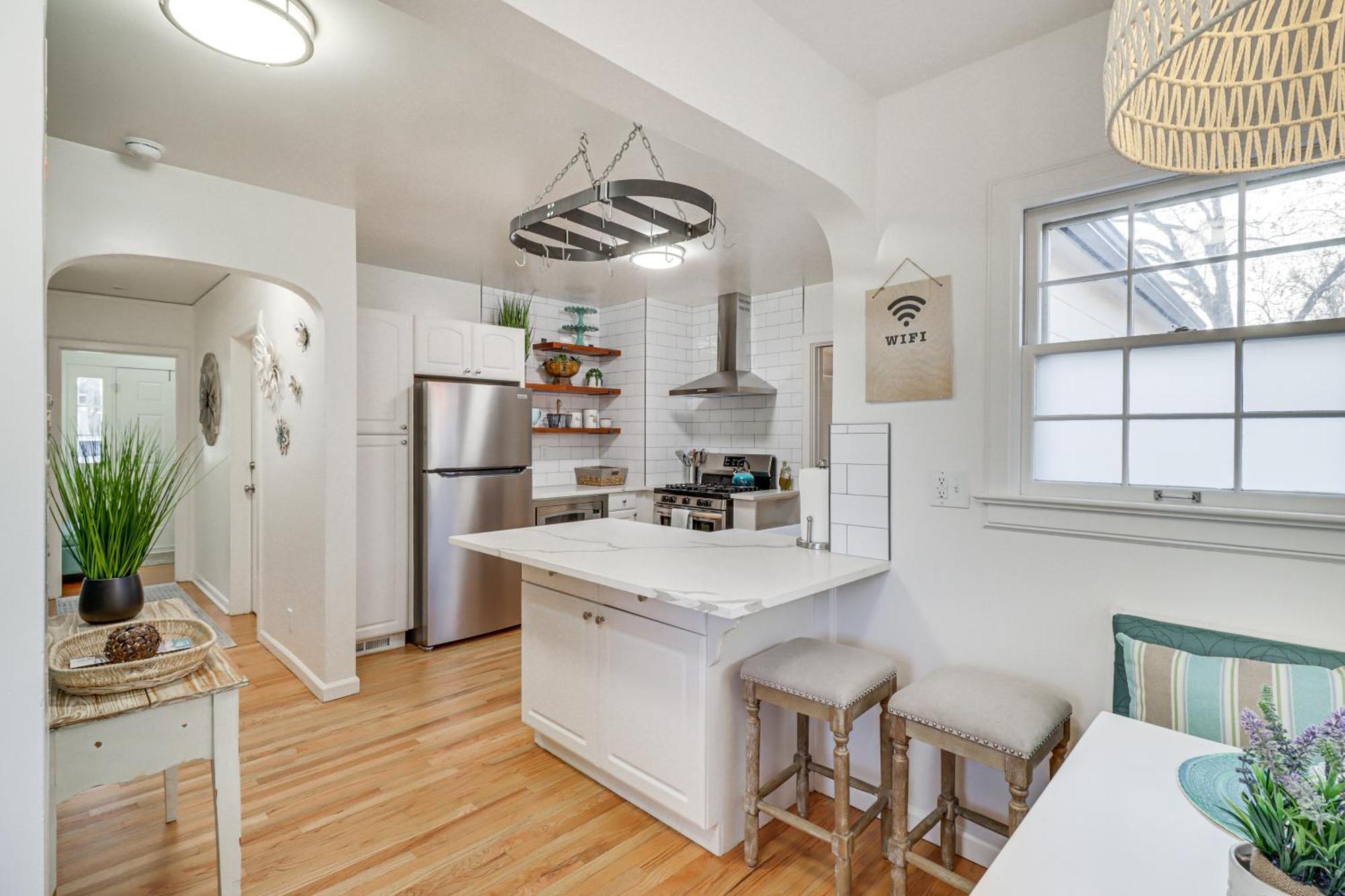 Centrally Located House Less Than 1 Mi To Midtown Holiday home *