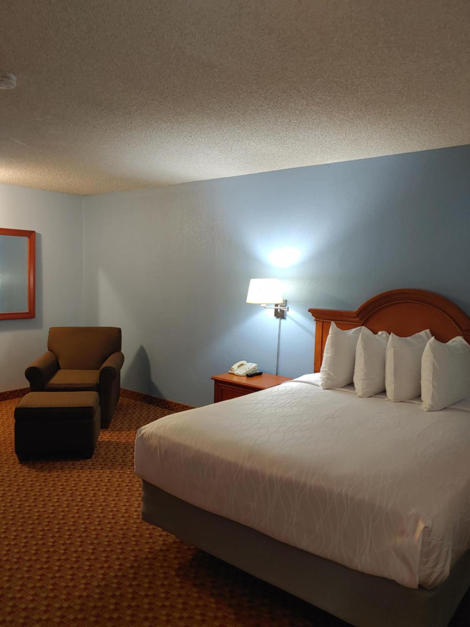 Surestay By Western Airport Hotel 3*