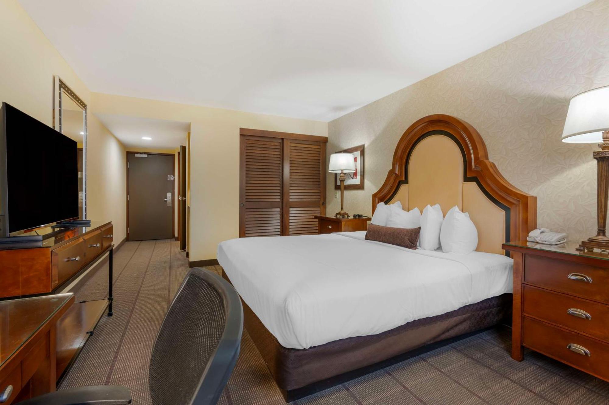 Western Boomtown Casino Hotel
