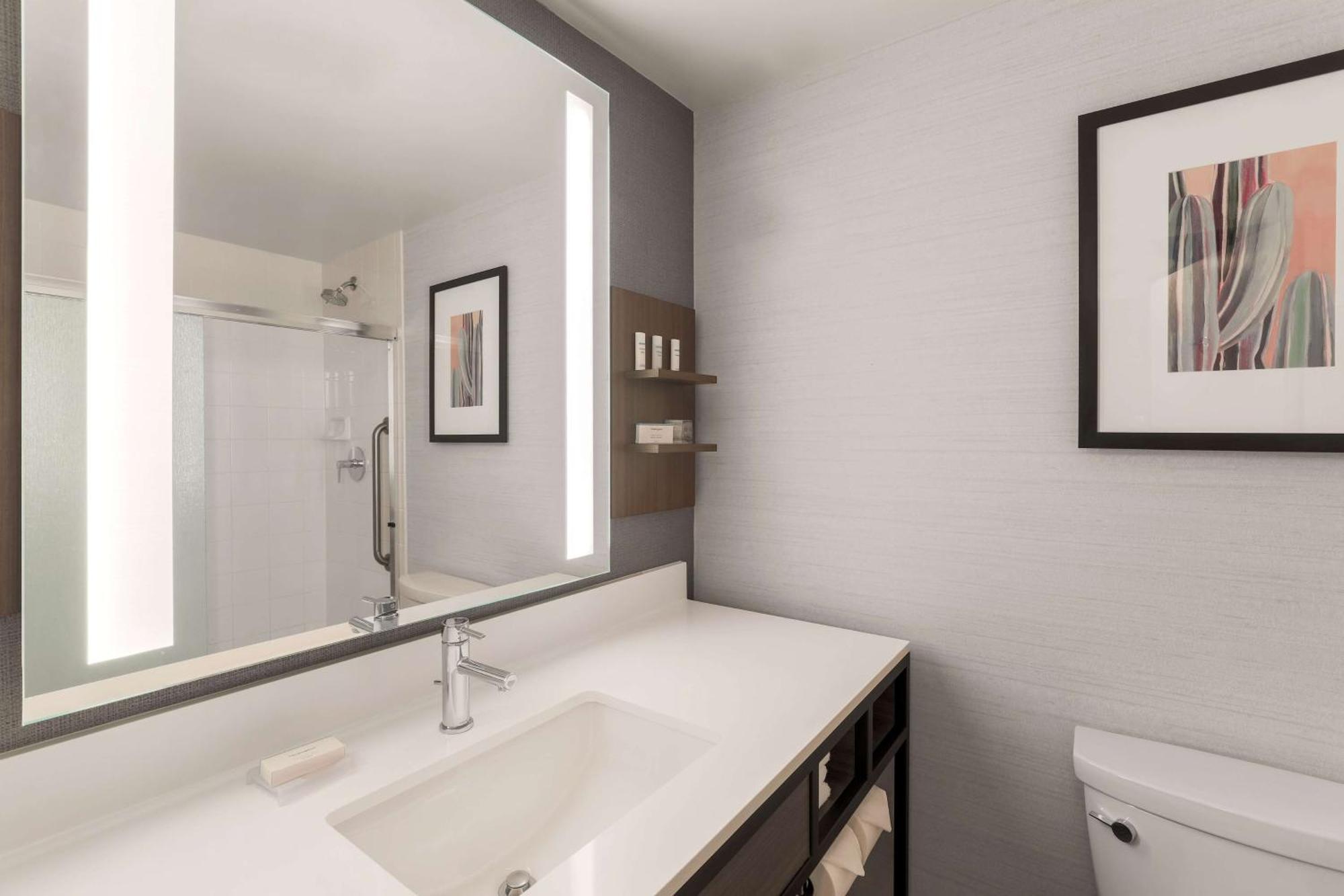 Hilton Garden 3*