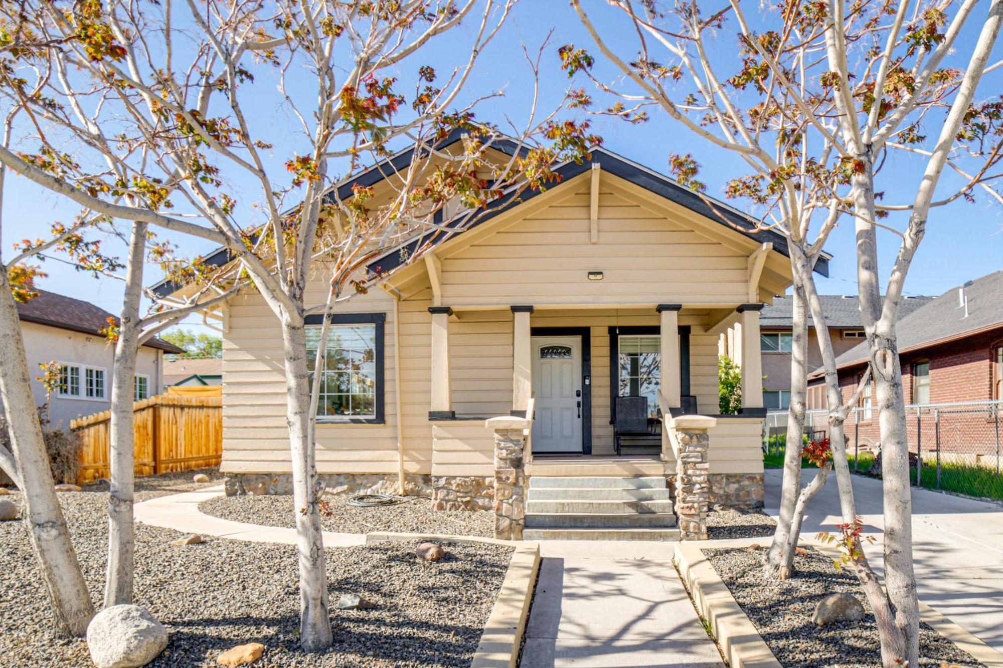 Charming Vacation - Walk To Midtown! *