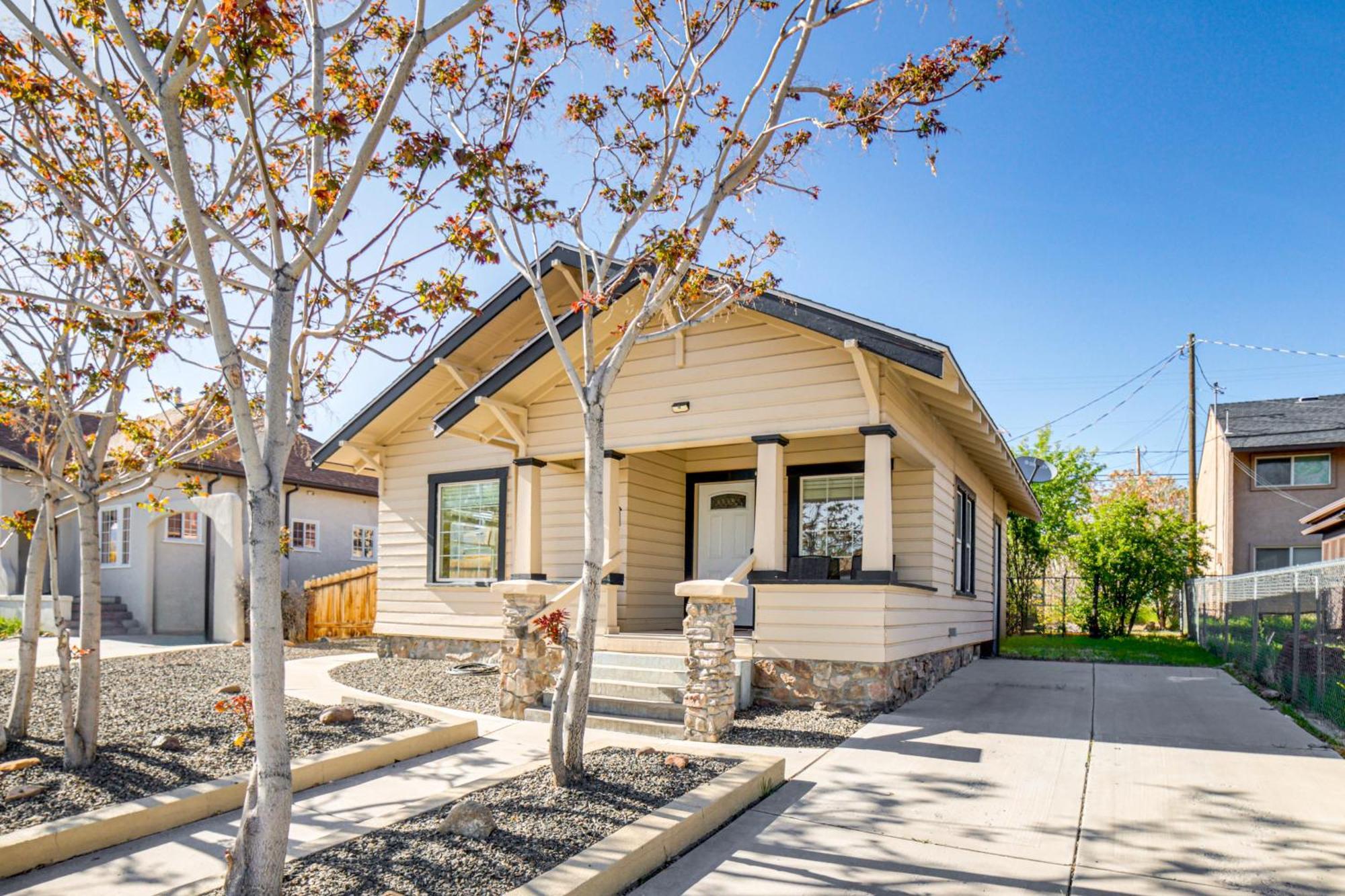 Charming Vacation - Walk To Midtown! * Reno