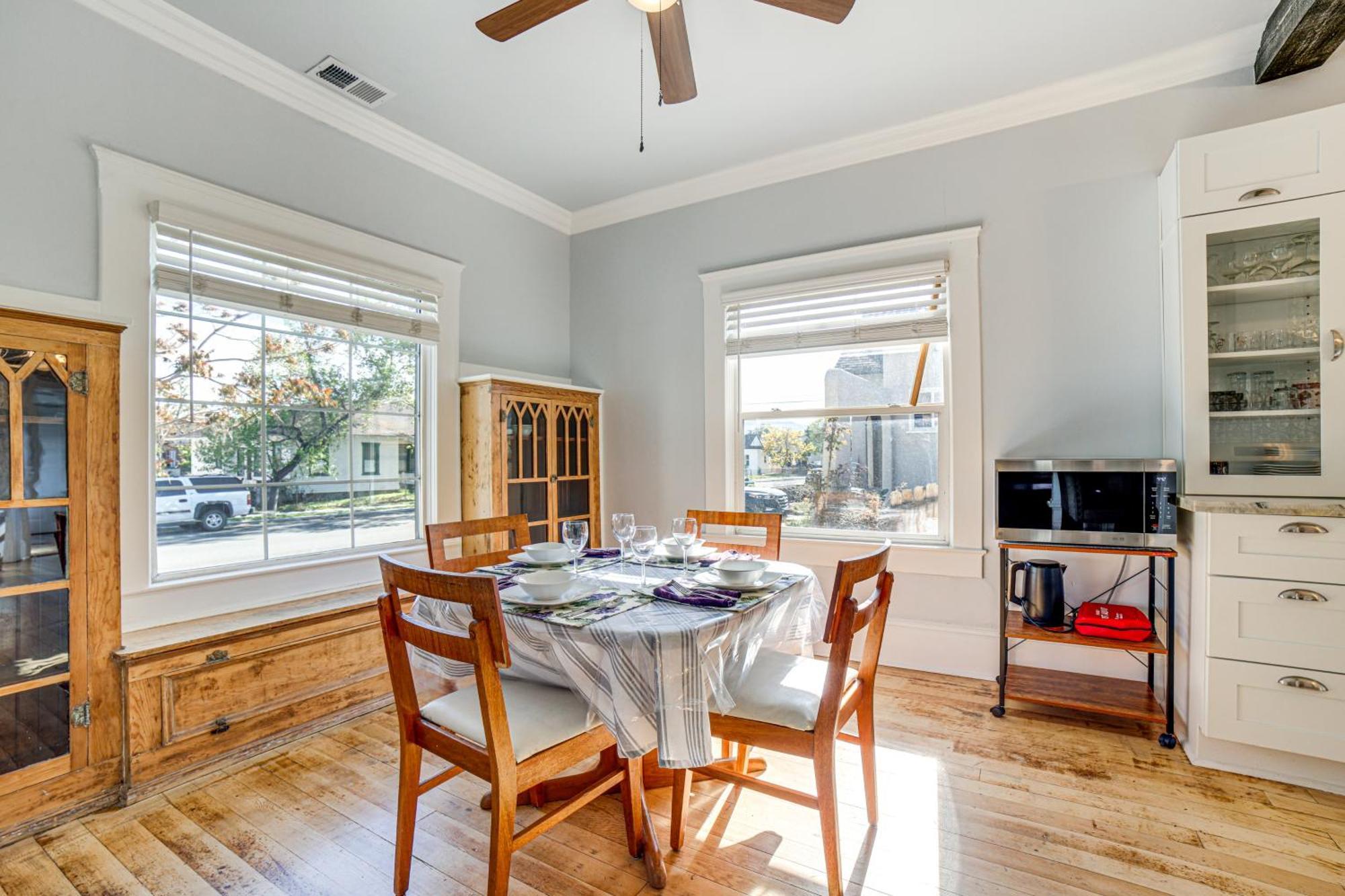 Charming Vacation - Walk To Midtown! Holiday home