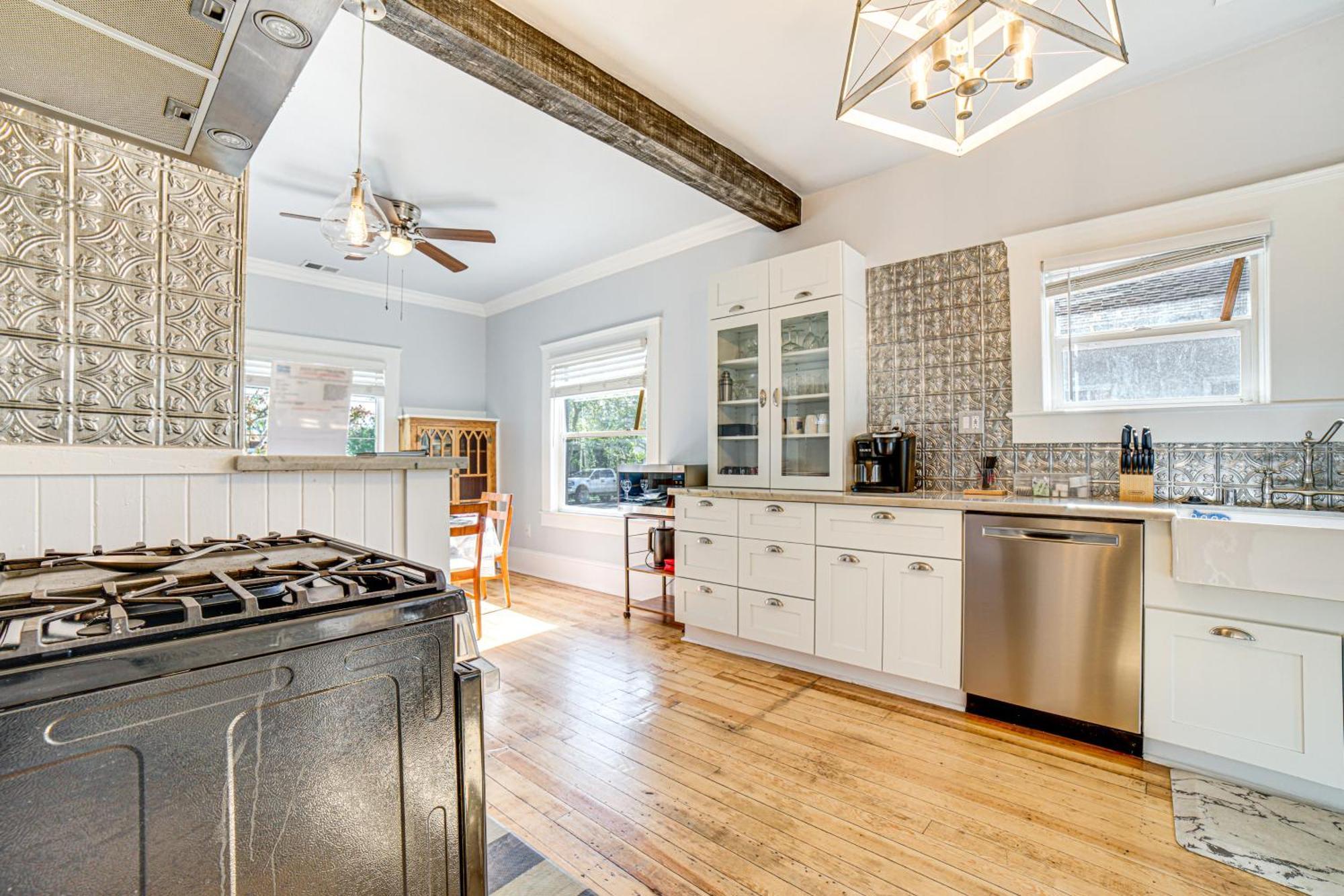 Charming Vacation - Walk To Midtown! Reno
