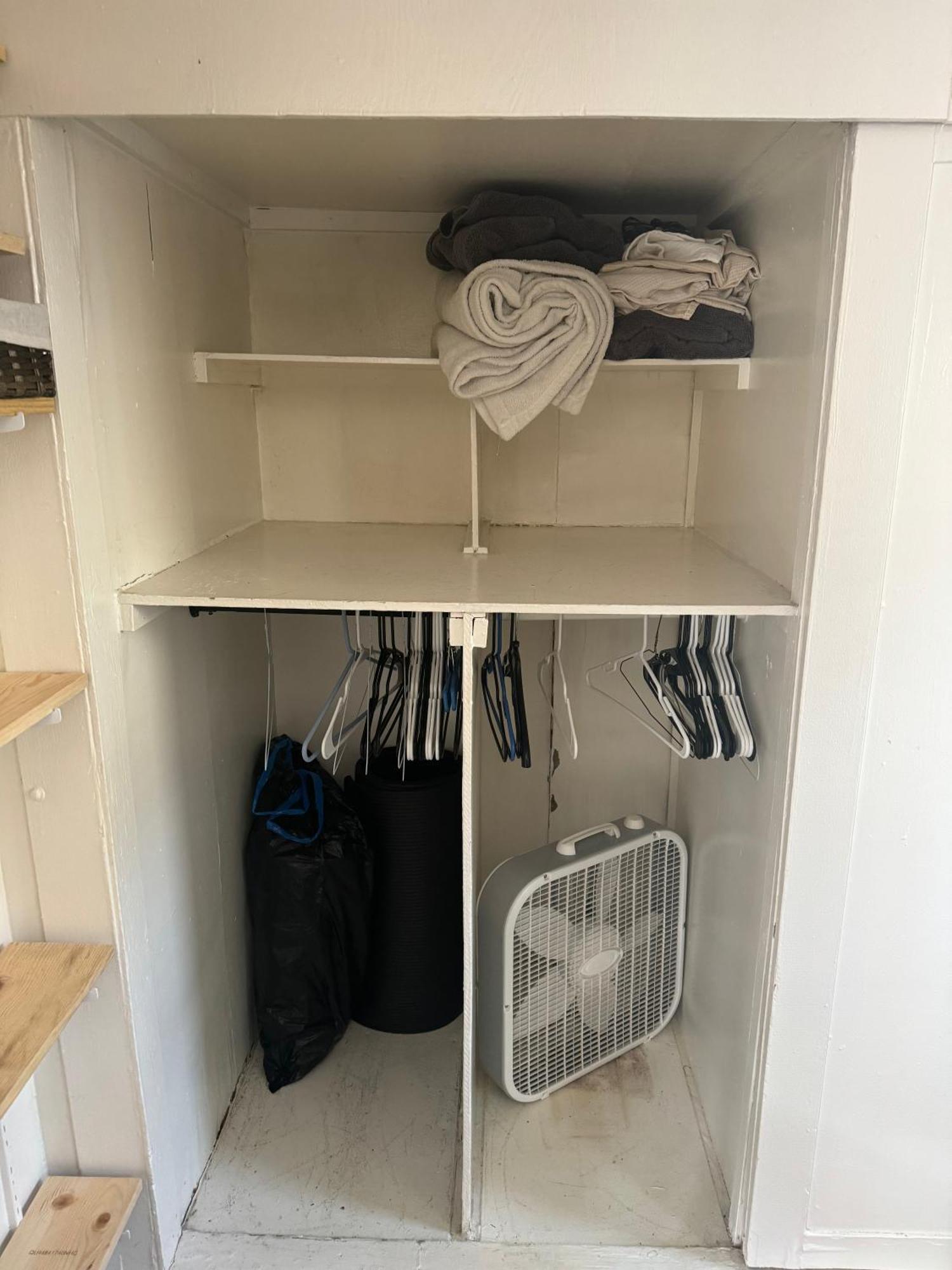 Midtown Charm: 1br Urban Pad Apartment
