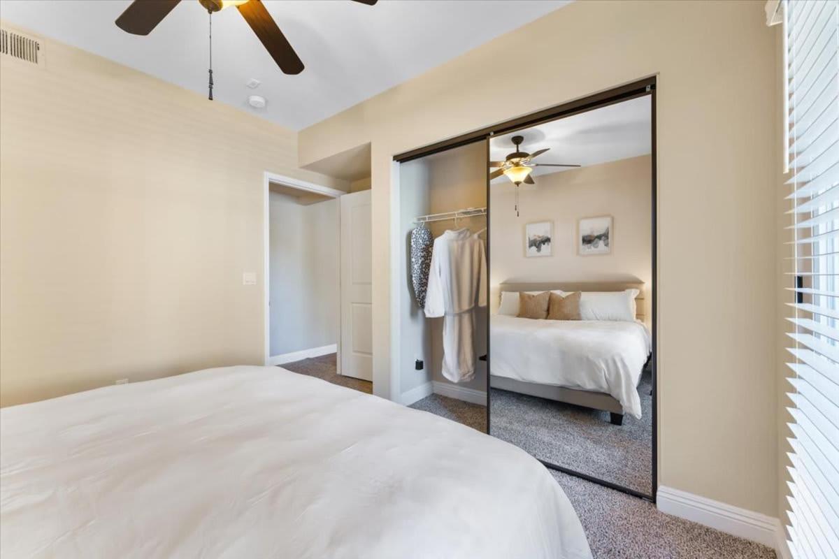 2br Getaway Pool Gym Basketball Court & Theater Access Apartment