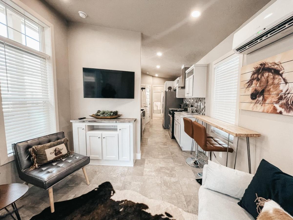 Beautiful Private Sunstone Apartment *