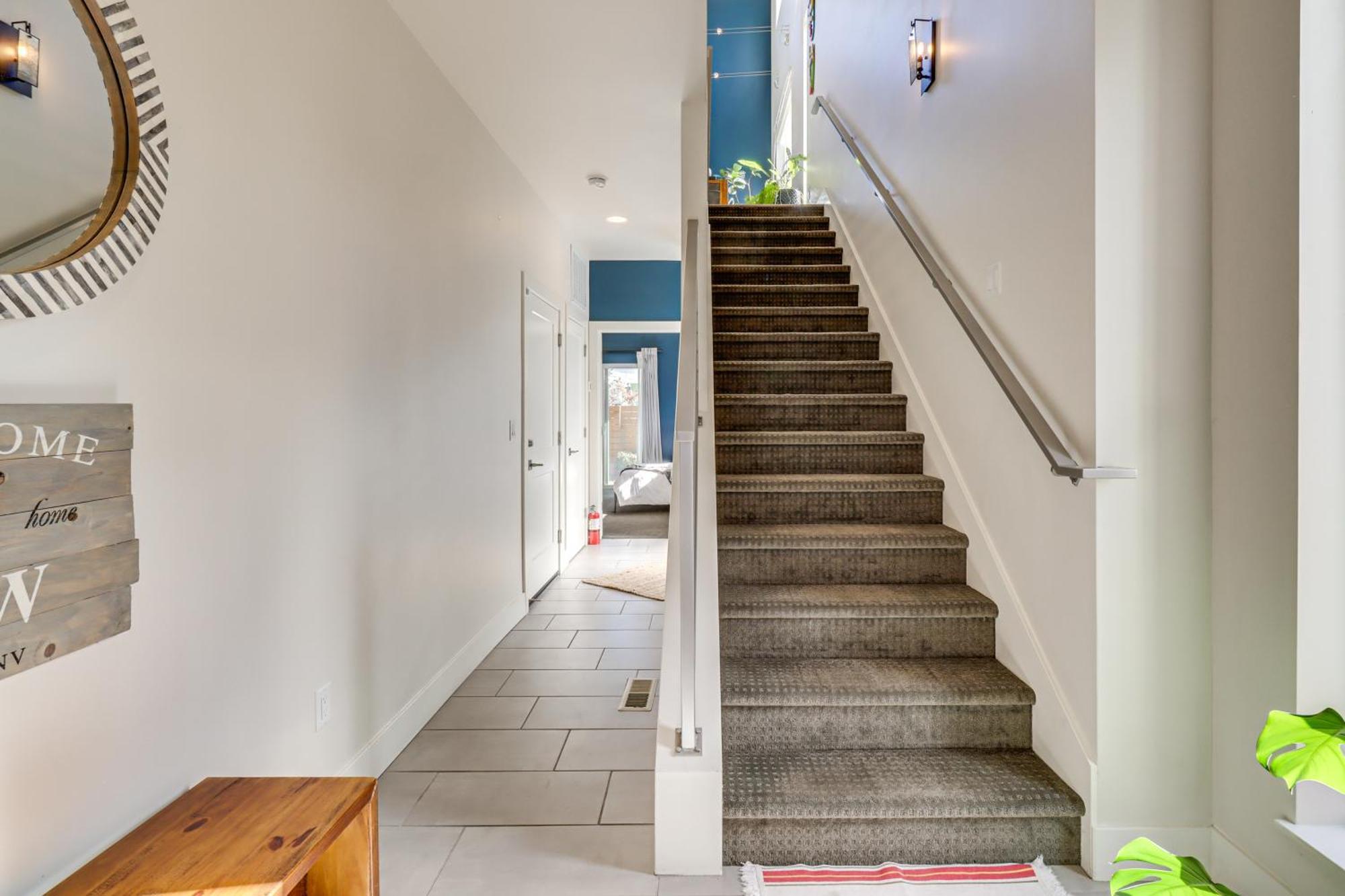 Luxe Midtown Townhome Less Than 2 Mi To Dtwn Reno! *