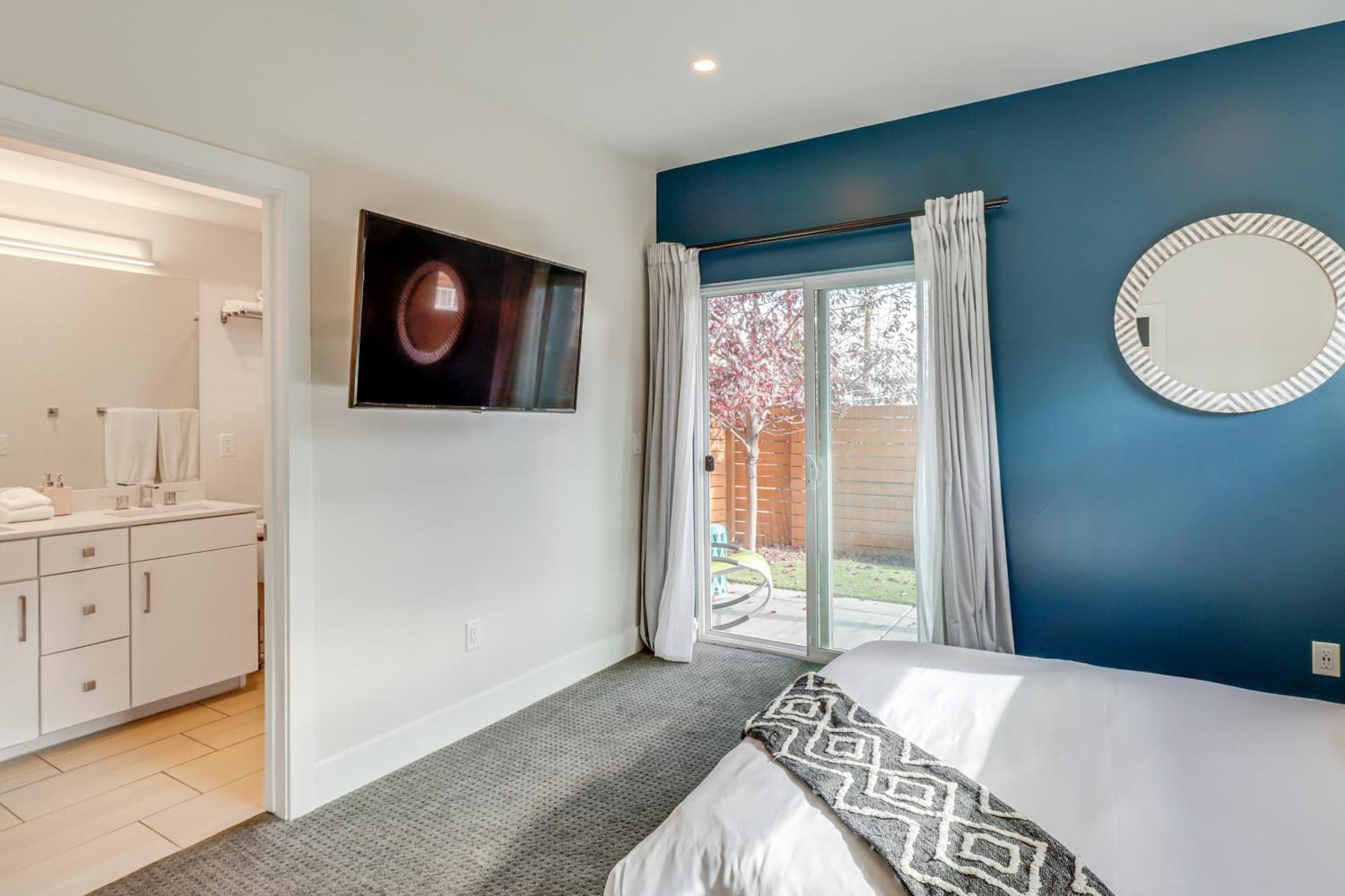 Holiday home Luxe Midtown Townhome Less Than 2 Mi To Dtwn Reno! Reno