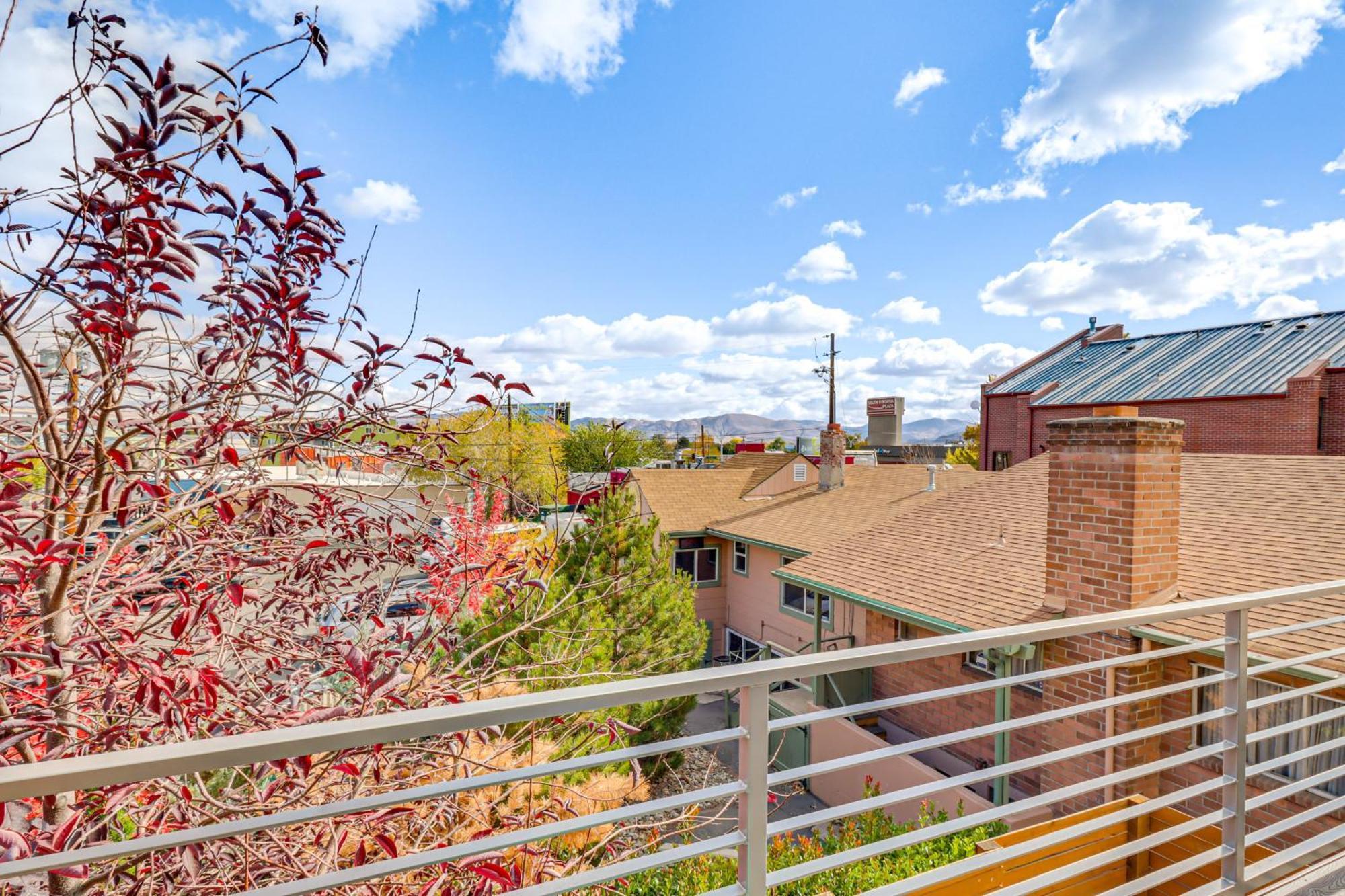 Luxe Midtown Townhome Less Than 2 Mi To Dtwn Reno! * Reno