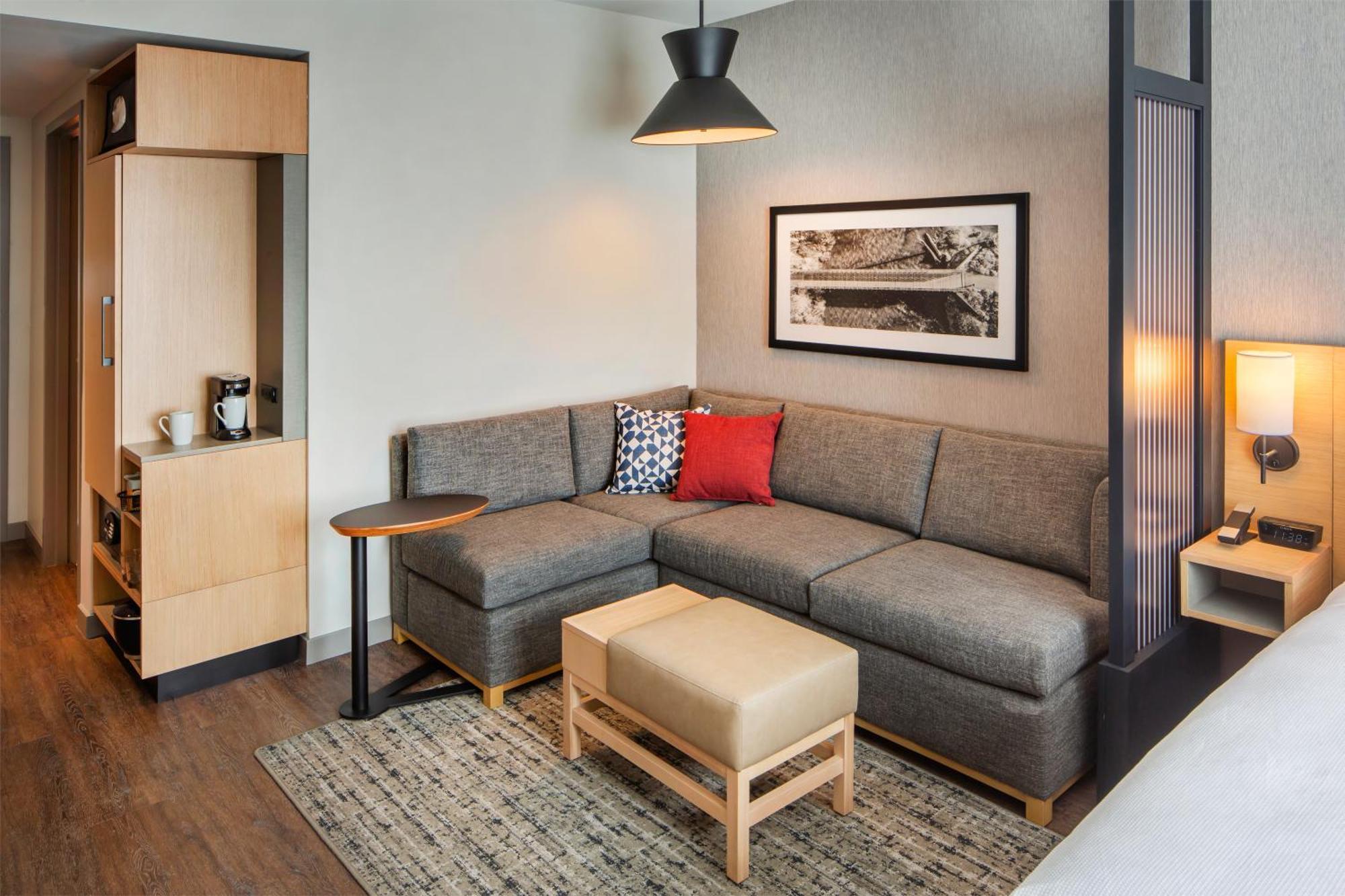 Hyatt Place South 3*