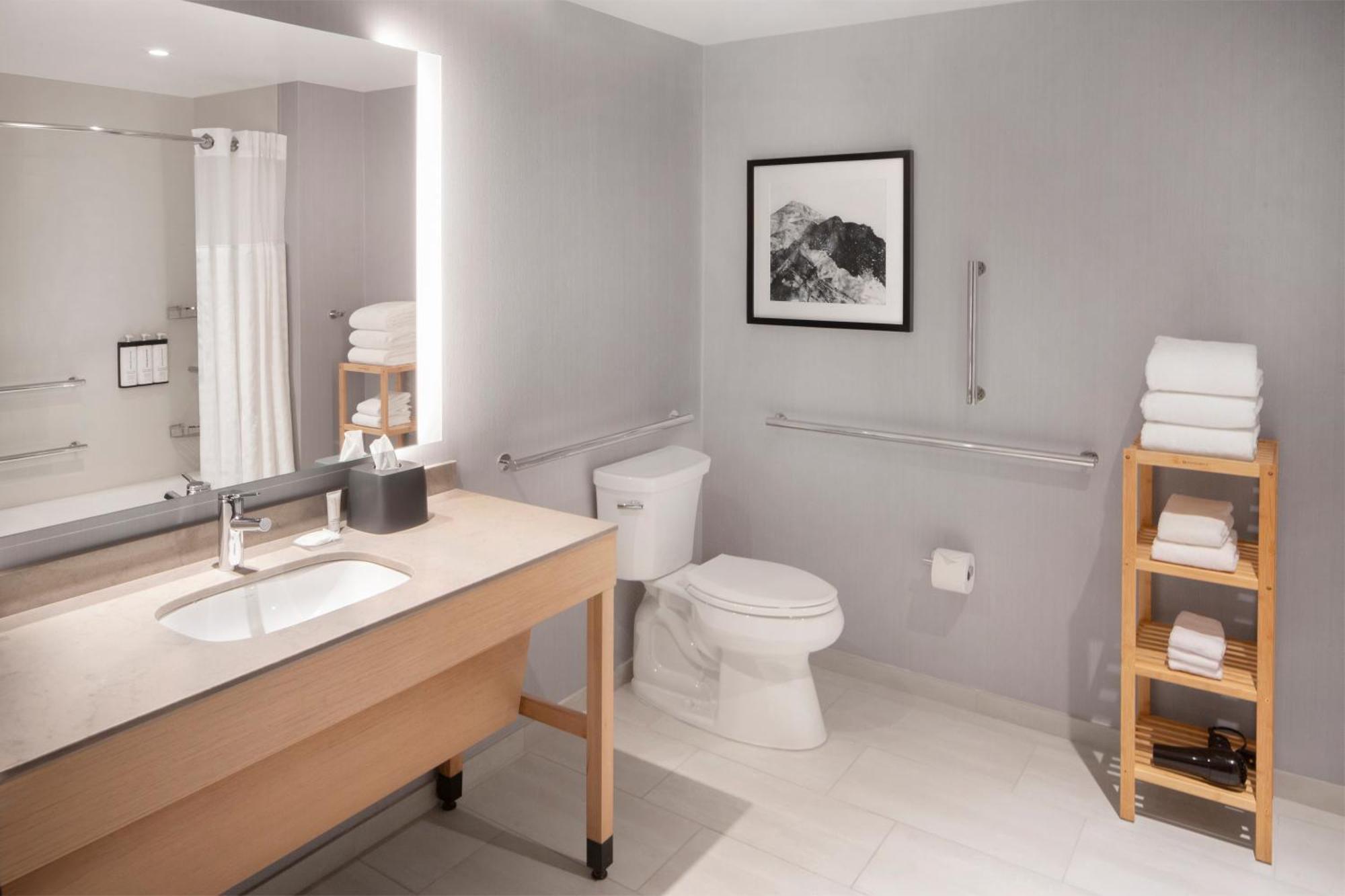 Hyatt Place South Hotel 3*