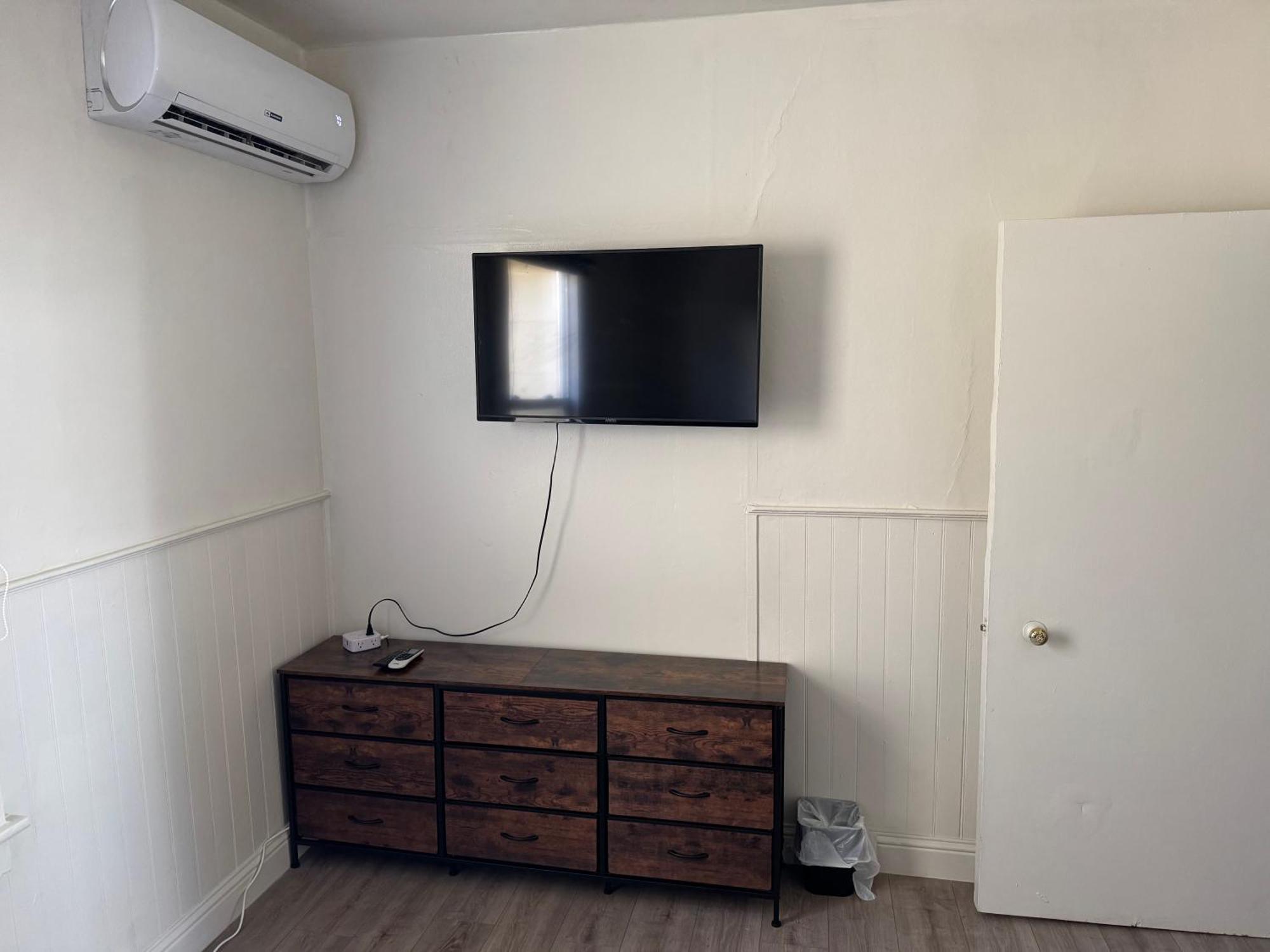 Midtown Hideaway 1 Bedroom Nest Holiday home Reno