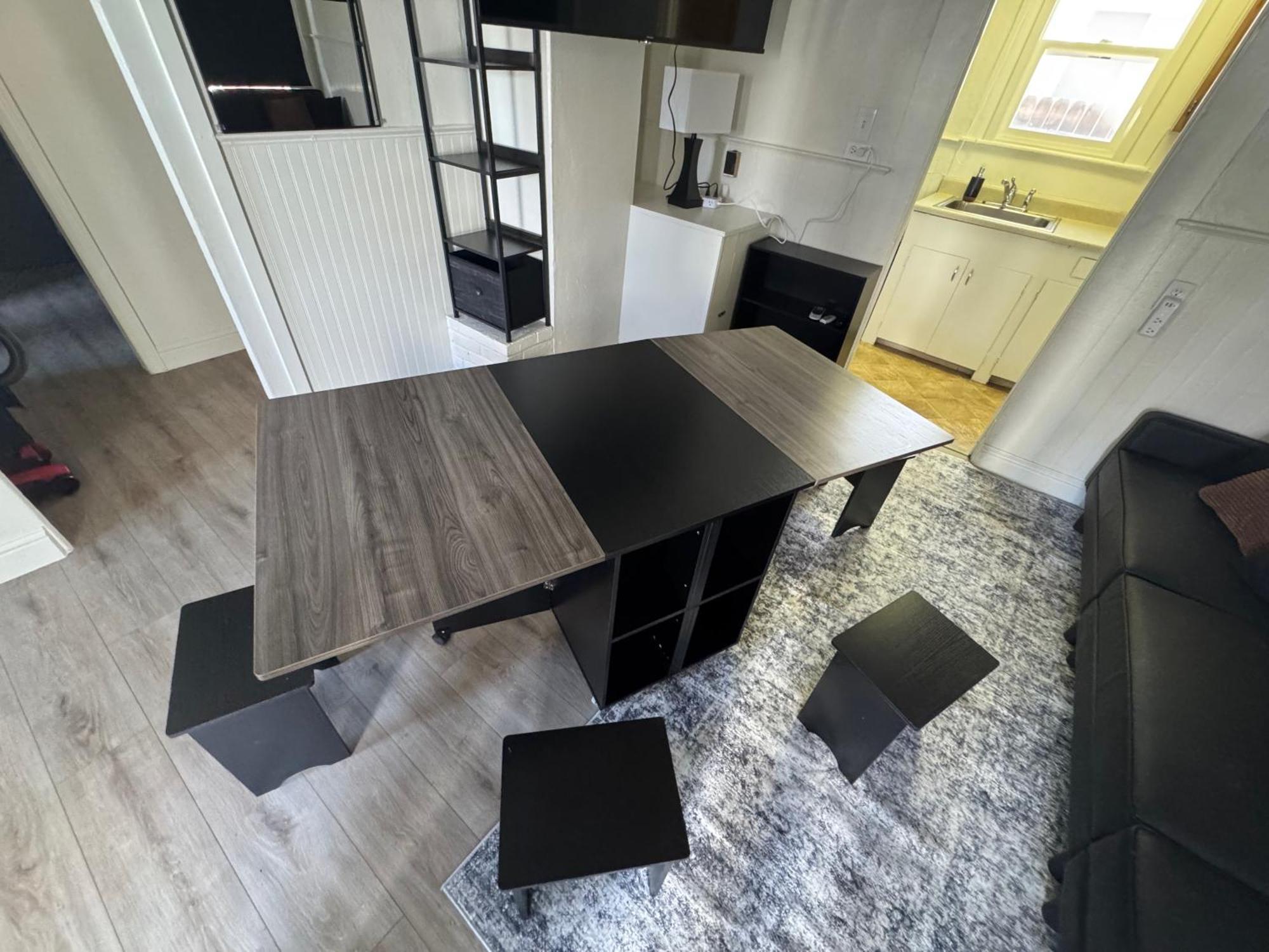 Midtown Hideaway 1 Bedroom Nest Reno