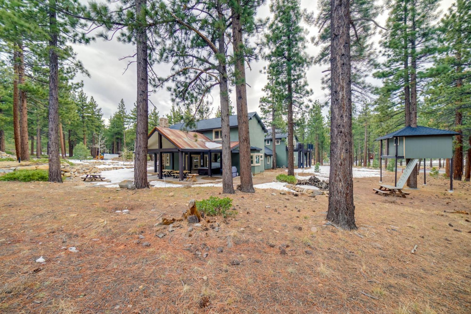 Sleek Reno-lake Tahoe Retreat, 4 Mi To Mt Rose Holiday home *