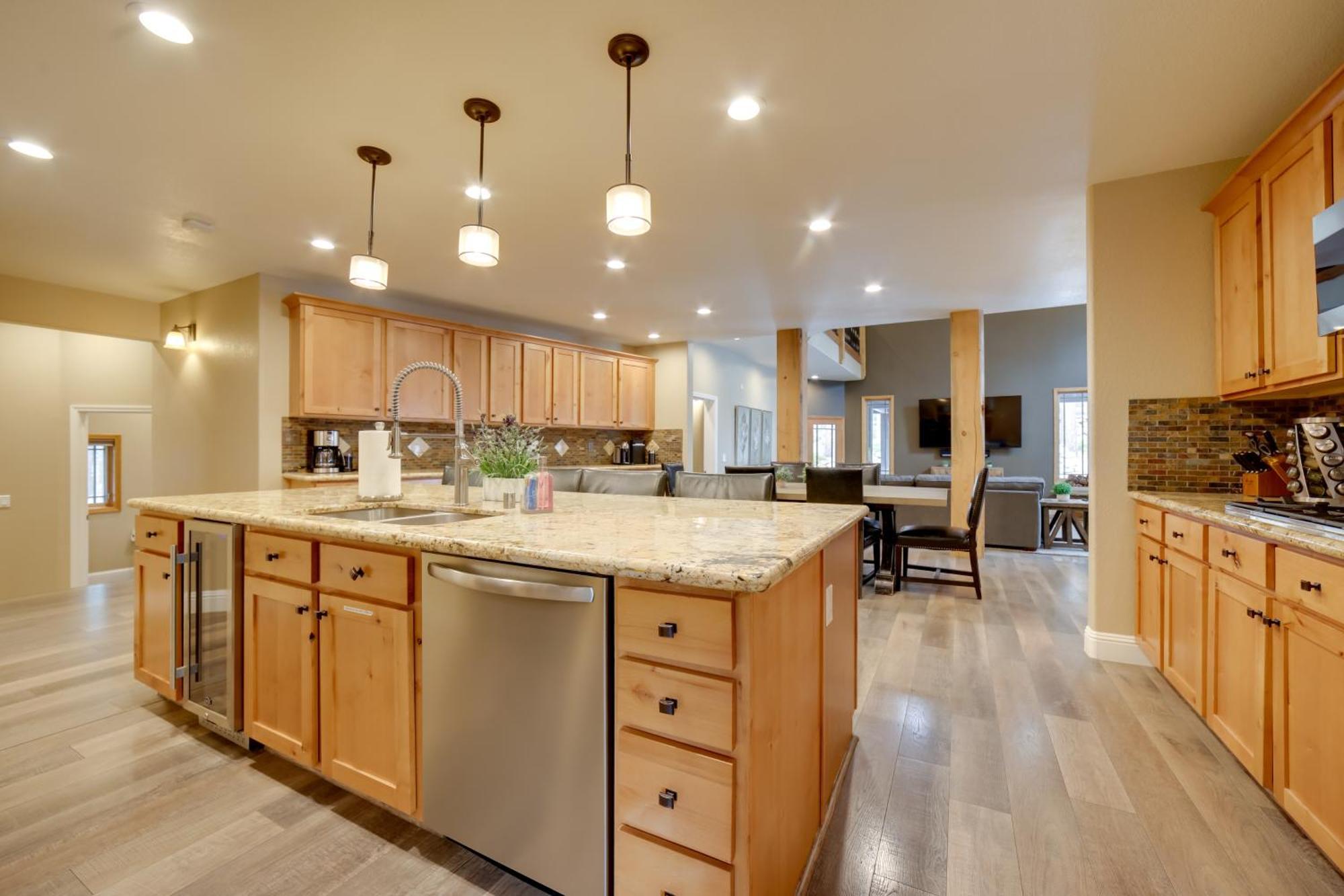 Sleek Reno-lake Tahoe Retreat, 4 Mi To Mt Rose * Reno